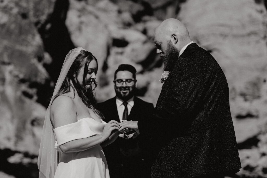 Valley of fire elopement ceremony